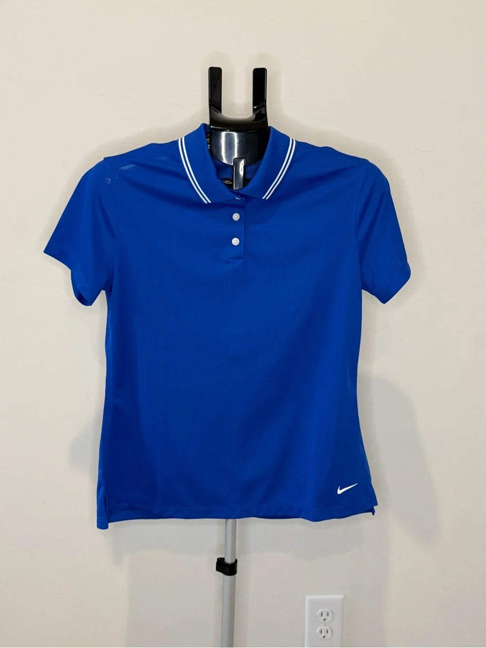 Nike Dri-FIT Women’s Golf Polo Medium Royal Blue White Stripe Collar Standard Fi